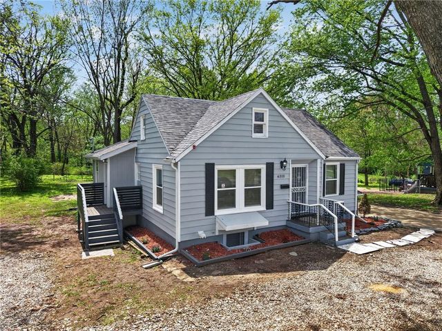 6315 E Red Bridge Road, Kansas City, MO 64134