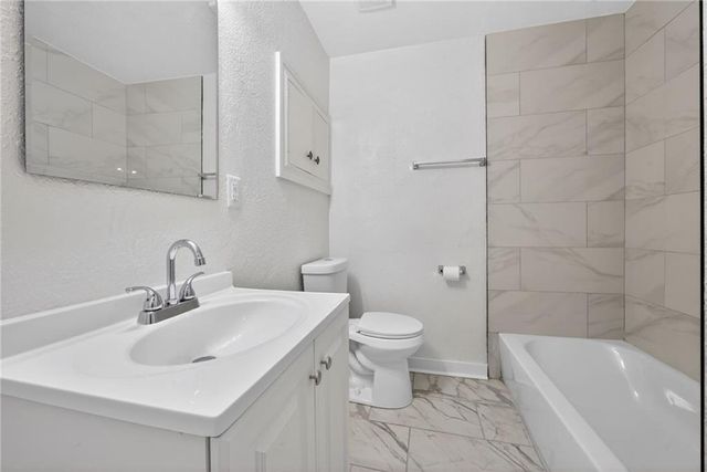 6315 E Red Bridge Road, Kansas City, MO 64134