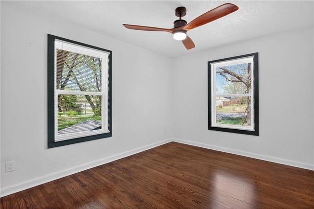 6315 E Red Bridge Road, Kansas City, MO 64134