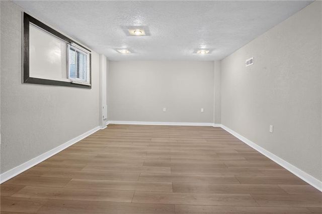6315 E Red Bridge Road, Kansas City, MO 64134