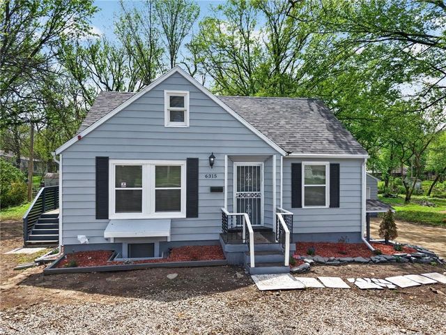 6315 E Red Bridge Road, Kansas City, MO 64134