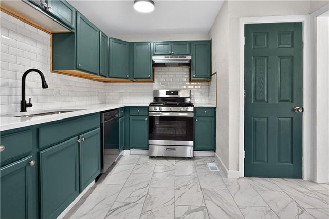 6315 E Red Bridge Road, Kansas City, MO 64134