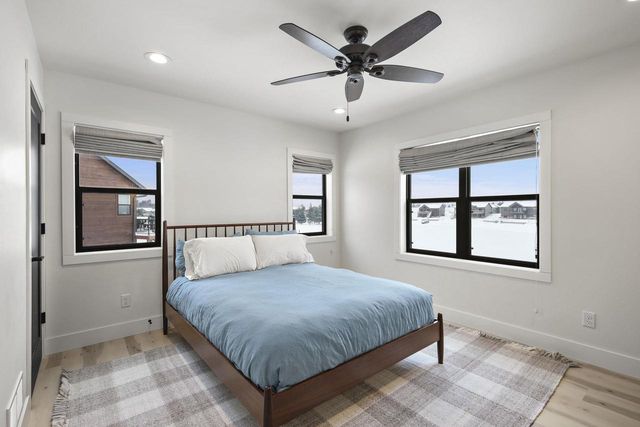 N8620 N Log Cabin Court, New Lisbon, WI 53950