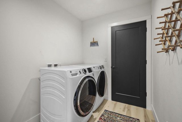 N8620 N Log Cabin Court, New Lisbon, WI 53950