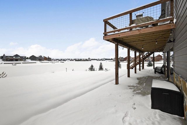 N8620 N Log Cabin Court, New Lisbon, WI 53950