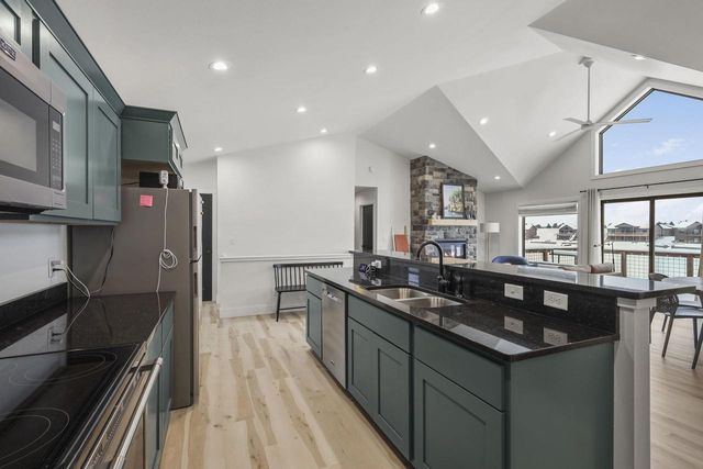 N8620 N Log Cabin Court, New Lisbon, WI 53950