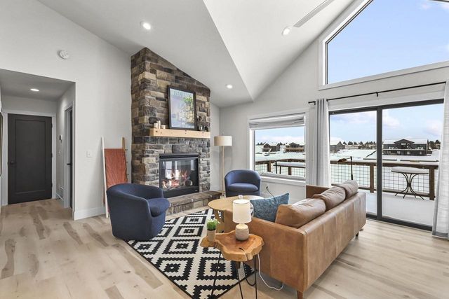 N8620 N Log Cabin Court, New Lisbon, WI 53950