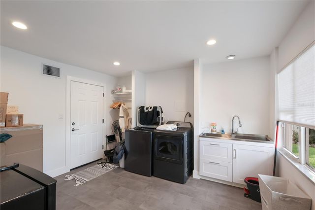 3908 BAYSIDE DRIVE, Bradenton, FL 34210