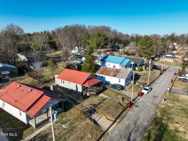 410 West Highland Road, Johnson City, TN 37604