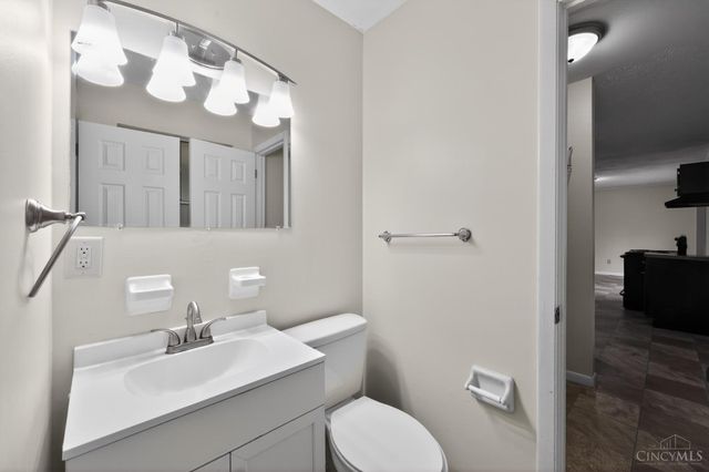 2494 W Kemper Road, Colerain Twp, OH 45231