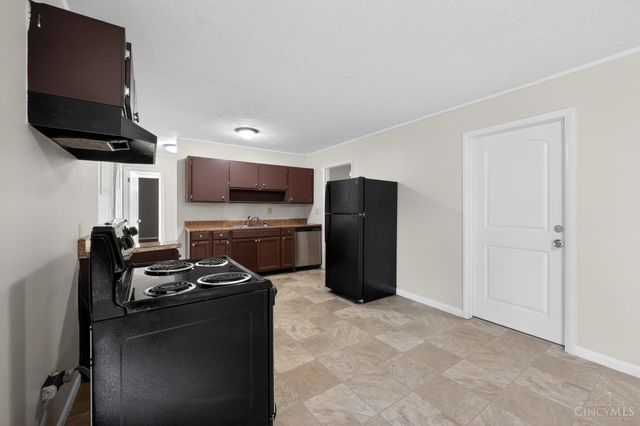 2494 W Kemper Road, Colerain Twp, OH 45231