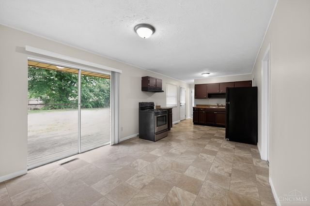 2494 W Kemper Road, Colerain Twp, OH 45231