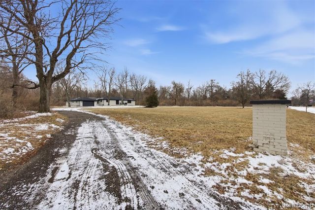 23157 Karr Road, Belleville, MI 48111