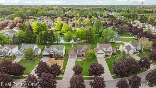 865 Drakeshire Drive, Commerce Twp, MI 48390