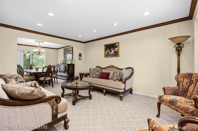 865 Drakeshire Drive, Commerce Twp, MI 48390