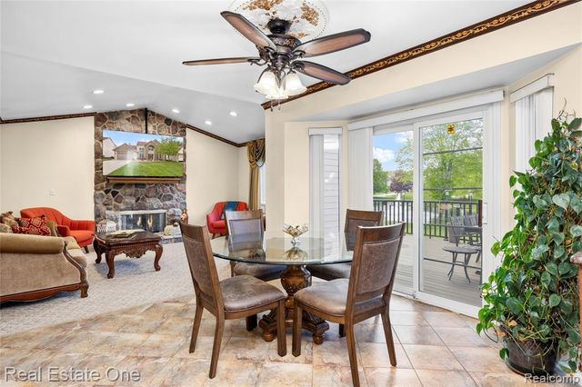 865 Drakeshire Drive, Commerce Twp, MI 48390