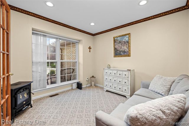 865 Drakeshire Drive, Commerce Twp, MI 48390