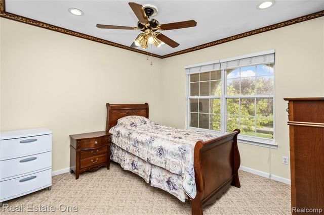 865 Drakeshire Drive, Commerce Twp, MI 48390