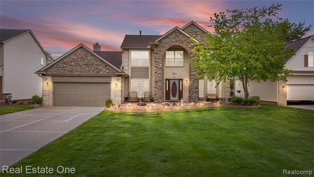 865 Drakeshire Drive, Commerce Twp, MI 48390