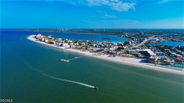 655 Matanzas CT, Fort Myers Beach, FL 33931