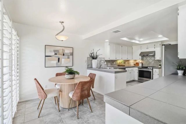 1260 Via Portofino, San Marcos, CA 92078