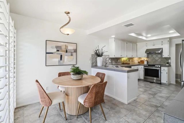 1260 Via Portofino, San Marcos, CA 92078