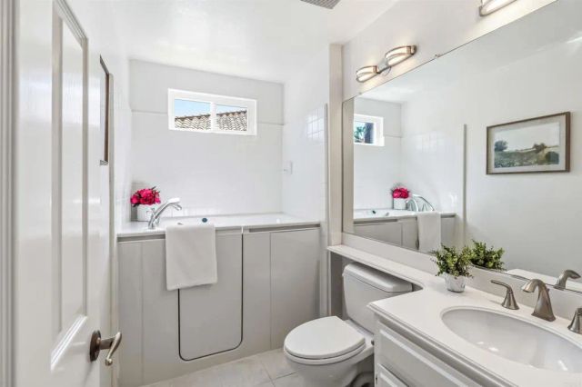 1260 Via Portofino, San Marcos, CA 92078