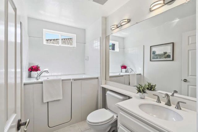 1260 Via Portofino, San Marcos, CA 92078