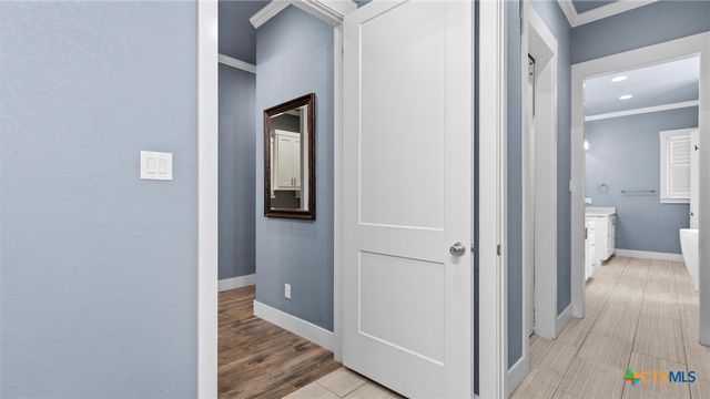 2617 Wolf Lair, New Braunfels, TX 78132