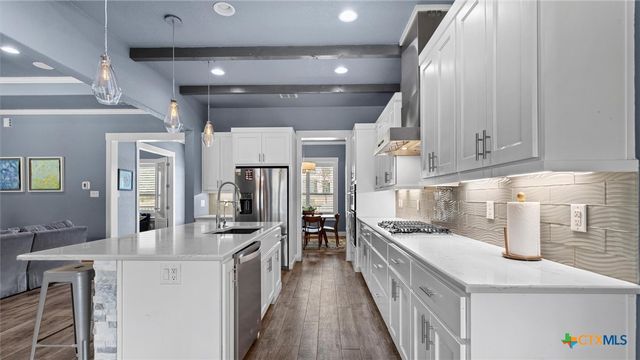 2617 Wolf Lair, New Braunfels, TX 78132