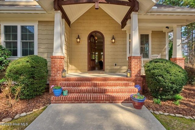 9 Banning Drive, Whispering Pines, NC 28327