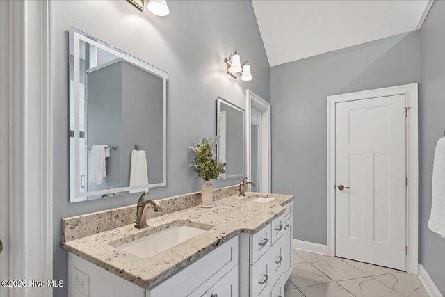 9 Banning Drive, Whispering Pines, NC 28327