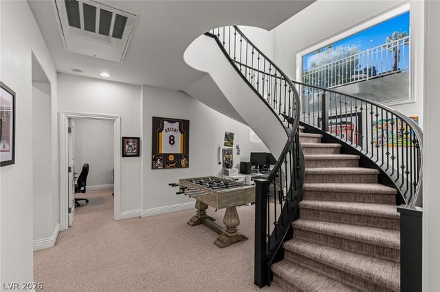 1901 Newport Bay Drive, Las Vegas, NV 89117