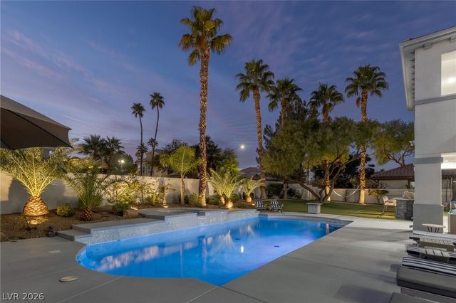 1901 Newport Bay Drive, Las Vegas, NV 89117