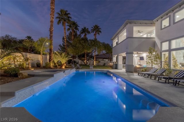 1901 Newport Bay Drive, Las Vegas, NV 89117