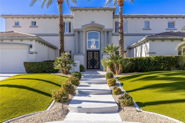 1901 Newport Bay Drive, Las Vegas, NV 89117