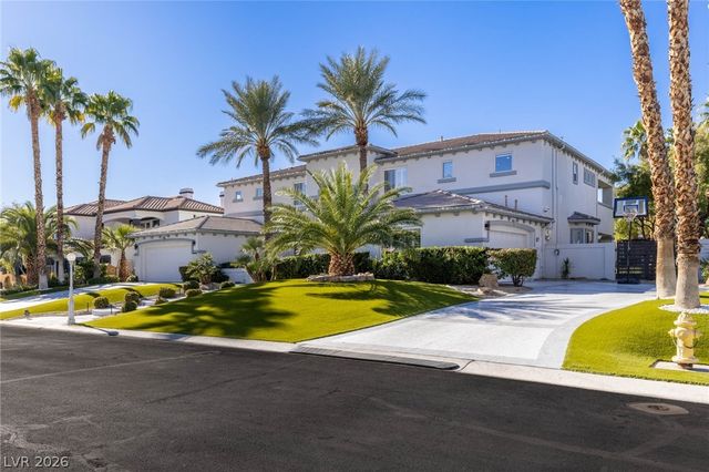 1901 Newport Bay Drive, Las Vegas, NV 89117