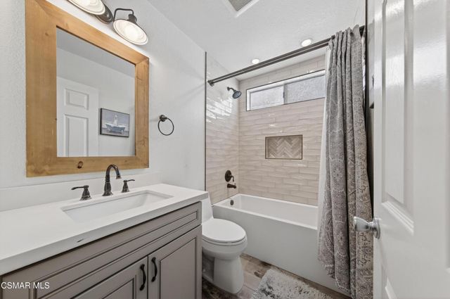 3072 Lamplighter Street, Simi Valley, CA 93065