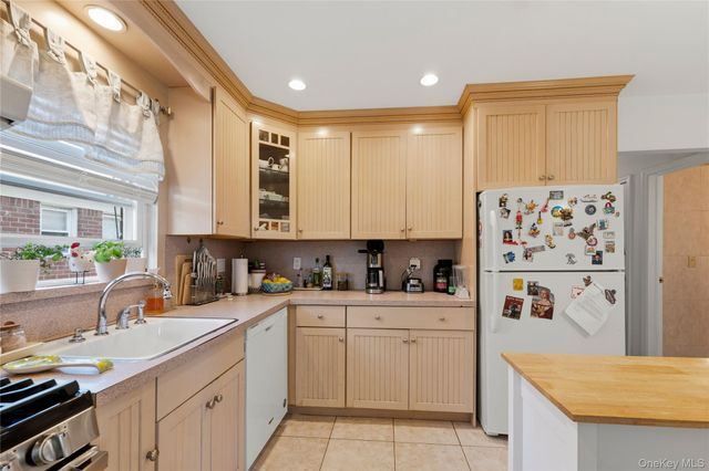 15163 19th Avenue, Whitestone, NY 11357