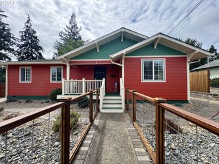 869 N COLLIER St, Coquille, OR 97423