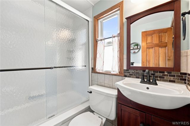 28 Cloverdale Road, Cheektowaga, NY 14225
