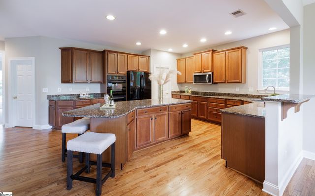 11 Brighthaven Court, Simpsonville, SC 29681