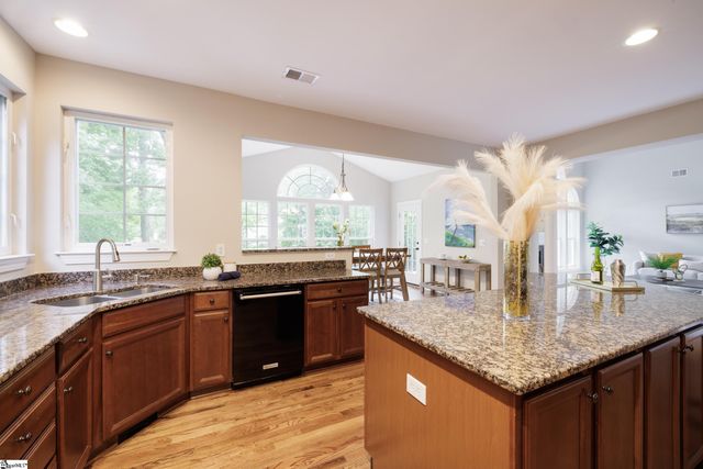 11 Brighthaven Court, Simpsonville, SC 29681