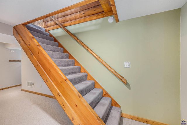 1643 SW Hodges RD, Topeka, KS 66615