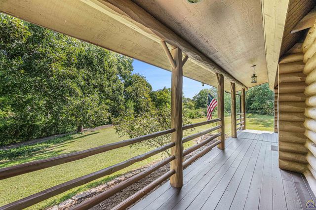 1643 SW Hodges RD, Topeka, KS 66615