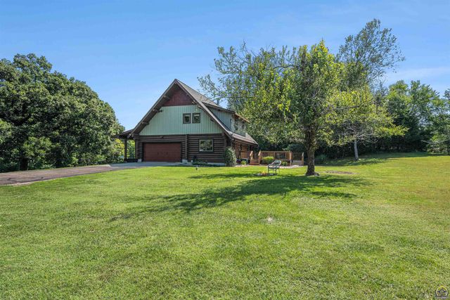 1643 SW Hodges RD, Topeka, KS 66615