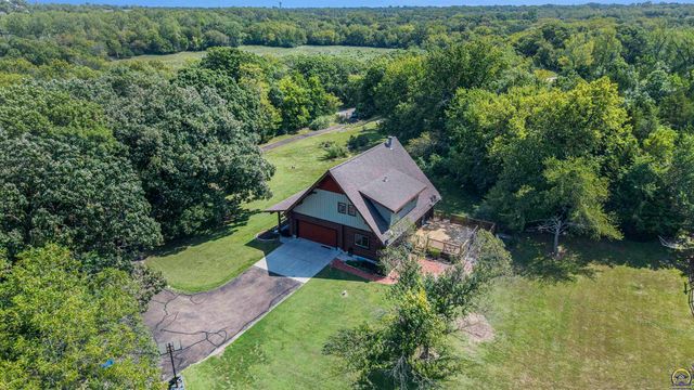 1643 SW Hodges RD, Topeka, KS 66615