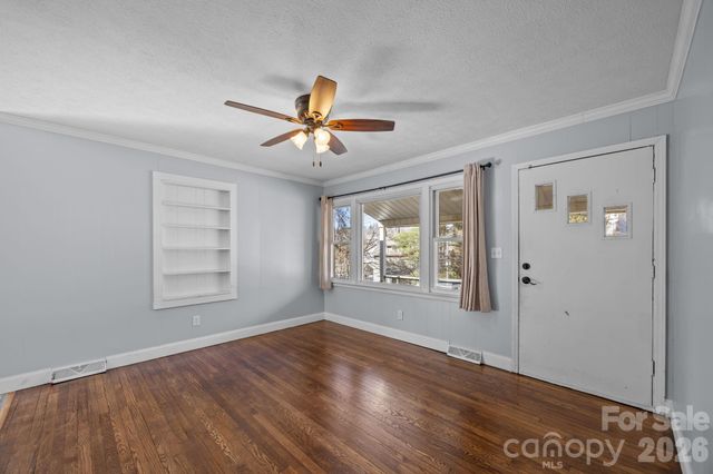 398 Sand Hill Road, Asheville, NC 28806