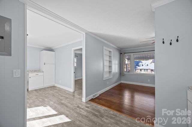 398 Sand Hill Road, Asheville, NC 28806