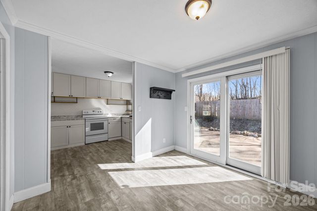 398 Sand Hill Road, Asheville, NC 28806